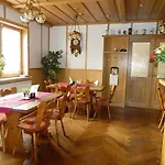 & Am Rennsteig בית הארחה Spechtsbrunn