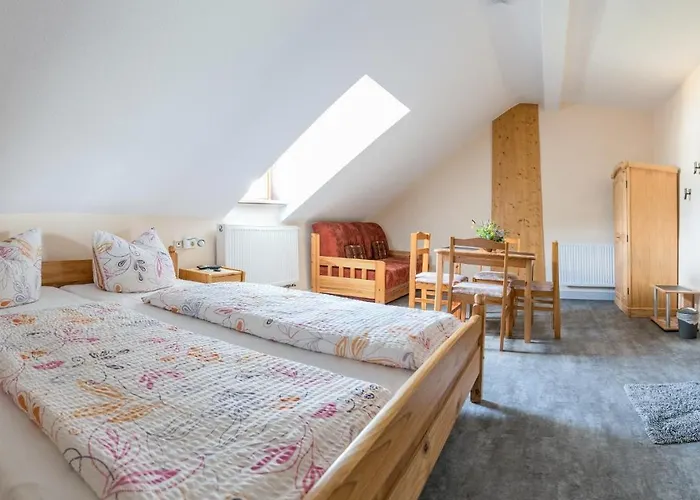 & Am Rennsteig Konukevi *