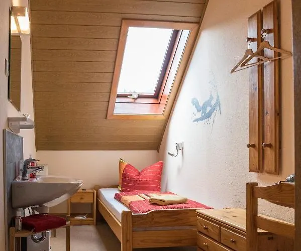 & Am Rennsteig Konukevi