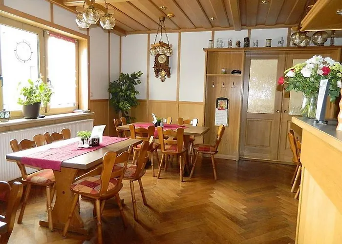 & Am Rennsteig Gasthuis Spechtsbrunn