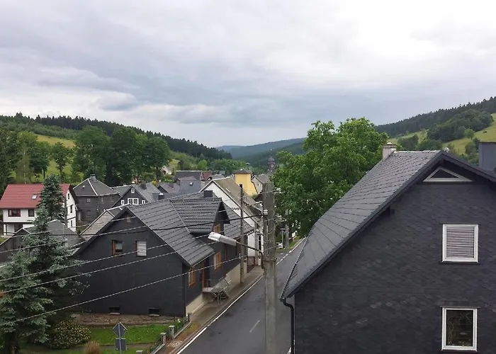 & Am Rennsteig Gasthuis Spechtsbrunn